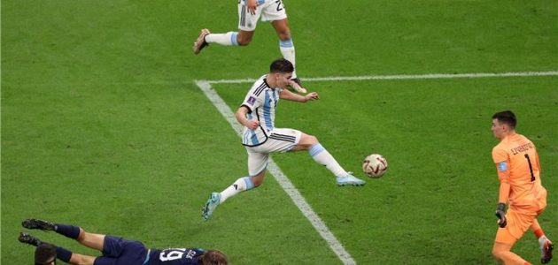 ميسي: سأمنح جائزة رجل مباراة الأرجنتين وكرواتيا إلى جوليان ألفاريز | كورة لايف تيفي | koora live Tv | مباريات اليوم بث مباشر جوال kooralive