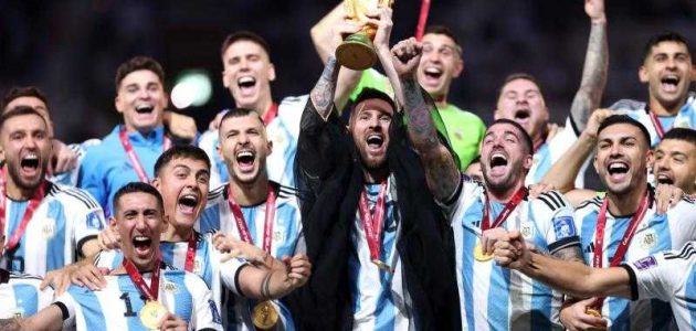 عاجل | ميسي يرفع كأس العالم بالعباءة العربية | كورة لايف تيفي | koora live Tv | مباريات اليوم بث مباشر جوال kooralive