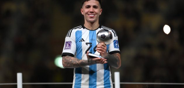 بعد التألق في مونديال قطر.. بنفيكا يرفض 100 مليون يورو للتخلي عن نجم الأرجنتين الشاب | كورة لايف تيفي | koora live Tv | مباريات اليوم بث مباشر جوال kooralive